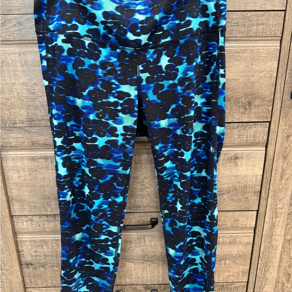 Athleta Cropped Leggings In Blue Cheetah Pattern